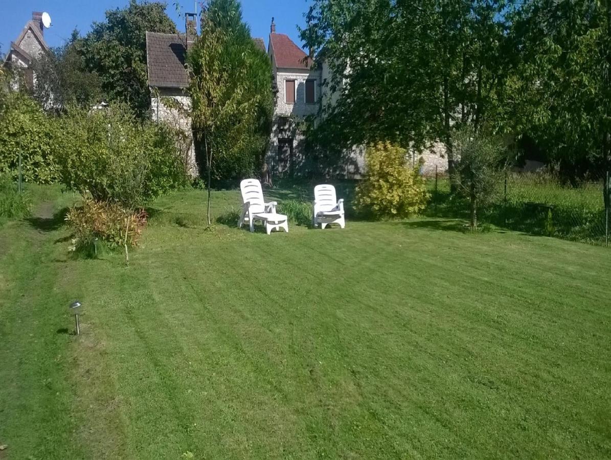 Chez Robins Trie-Château Exterior foto